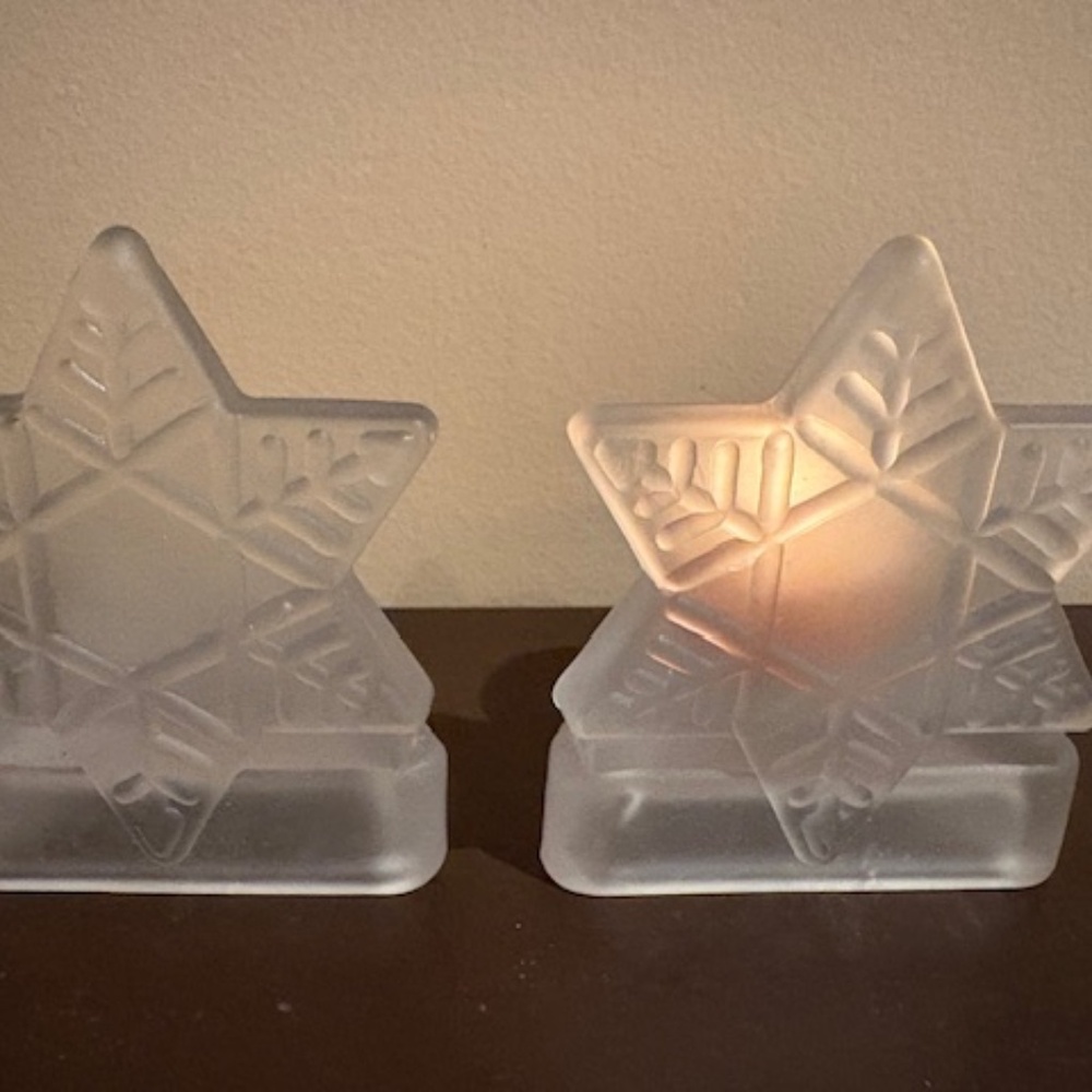Set of 2 Snowflake Tealight Holders